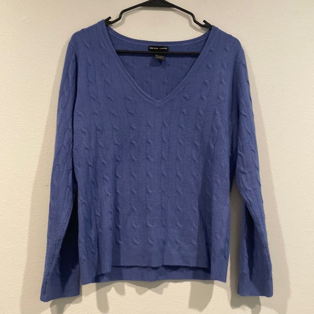 New York & Company Purple V-Neck Long Sleeve Sweater - Size Large